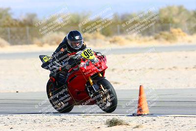 media/Jan-16-2022-CVMA (Sun) [[7f3d92989d]]/Race 3 Amateur Supersport Middleweight/